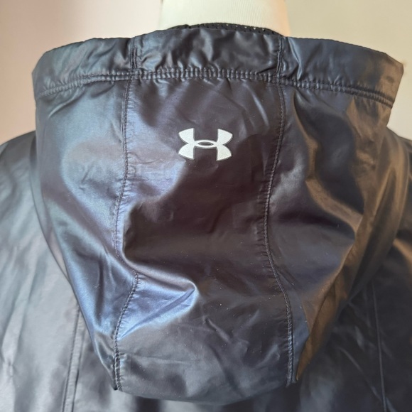 Under Armour Run True Jacket - Picture 7 of 8